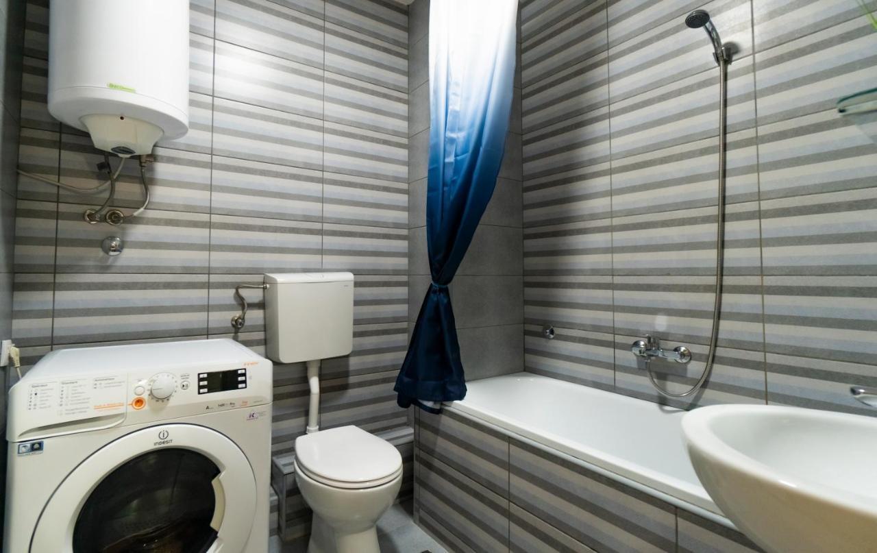 Central Fenix Apartment - Free Private Parking-Fast Wi-Fi نوفي ساد المظهر الخارجي الصورة
